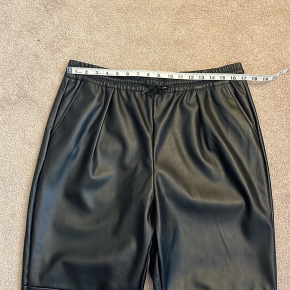 H Halston Faux Leather Jogger Pants Size L Black High Rise Pockets Pull-On Waist - Picture 8 of 10